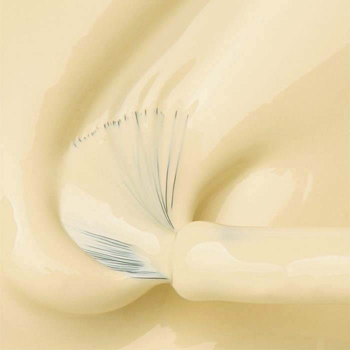 01_25003_EC_MACRO_3817_EGGSHELL_FINAL_1000x1400crop